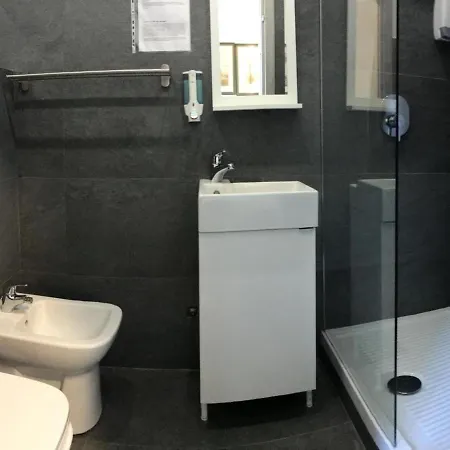 康维迪尼酒店 酒店