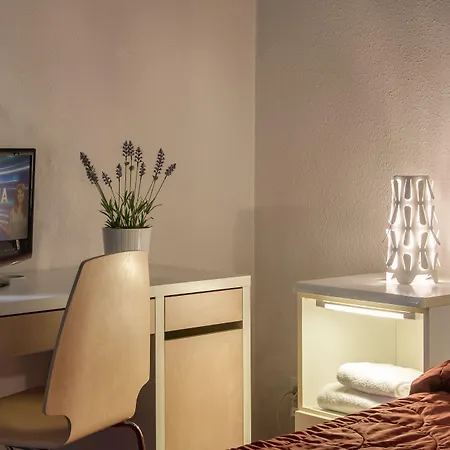 康维迪尼酒店 酒店